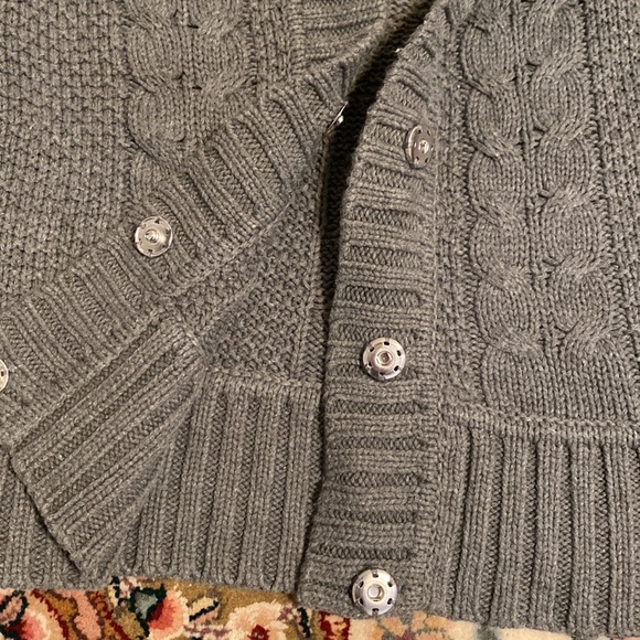 Woman’s sweater - Picture 3 of 4
